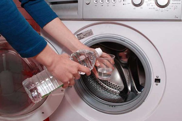 Aprenda a Limpar sua Máquina de Lavar com Dicas do Dr Bactéria!
